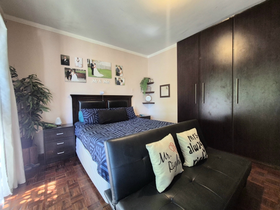 2 Bedroom Property for Sale in Claremont Western Cape